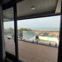 آپارتمان استخردار ۳ خواب رو به دریا تراس دار|اجارهٔ کوتاه‌مدت آپارتمان و سوئیت|بندر انزلی, شهرک اسحاقی|دیوار