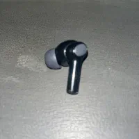 یک عدد ایرپاد مشکی گم کردم