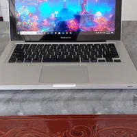 مک بوک  pro در حد نو