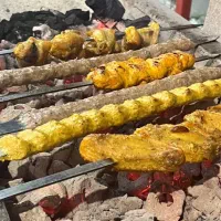 کارگرساده و صندوق دار جهت فست فود(همراه جای خواب)