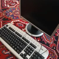 مانیتور  و کیبورد