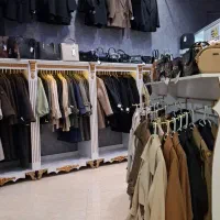 فروشنده خانم