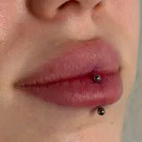 انواع پیرسینگ صورت و بدن در بم