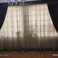 پرده سرمه دوزی همراه کنار پرده