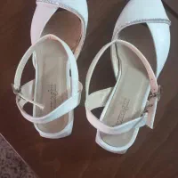 لباس و کفش فروشی