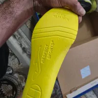 کفش کتونی فوتسال سالن جوما اورجینال فوتبال|تجهیزات ورزشی|نسیم‌شهر, |دیوار