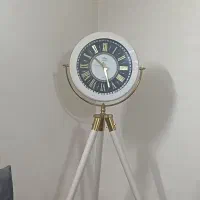 ساعت ایستاده
