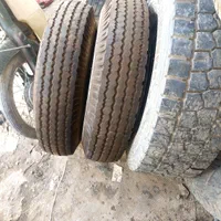 لاستیک نیسان عقب جلو ولاستیک پیکان کم کار|قطعات یدکی و لوازم جانبی|قم, کلهری|دیوار