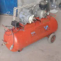 پمپ باد قدیمی|کلکسیون اشیاء عتیقه|قائن, |دیوار