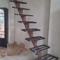 جوشکار با ۳۵ سال سابقه کاری|خدمات پیشه و مهارت|لاهیجان, انقلاب|دیوار