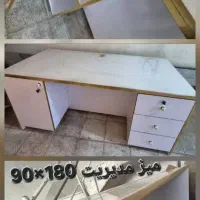 میز مدیریت و دخل ،قفسه 2متری ،دو کمد ،ساعت ایستاده