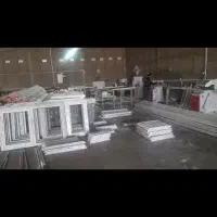نصاب درب وپنجره upvc و دربهای چوبی