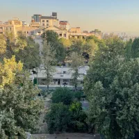 آپارتمان-160متری-نورگیر-و-دلباز-با-نگهبانی