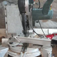 فروش فارسی بر  رومیزی محک کار کرده