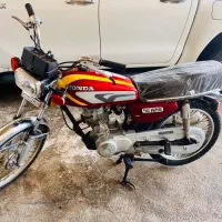 موتور سیکلت پارکینگی