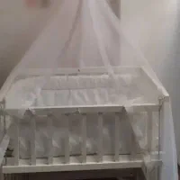 گهواره کنارتخت|تخت و صندلی بچه|سنندج, |دیوار