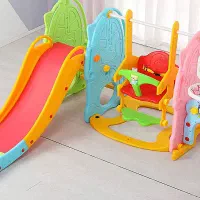 استخدام مربی خانه بازی