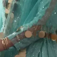 یک دست لباس محلی