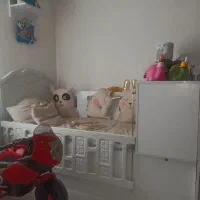 تخت و کمد سه تیکه درحد نو