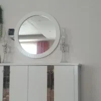 اینه به قطر ۸۰،سفید ،چوبی،