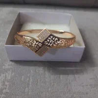 دستبند وگردن بند