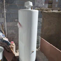 ابگرمکن‌220لیتری‌.یه‌سوراخ‌کوچک‌داره