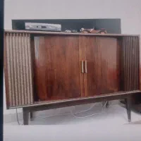 تلوزیون قدیمی نو هنوز تو برق نرفته