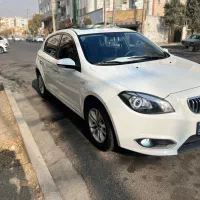 برلیانس۳۲۰ Hموتور ۶۵۰