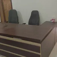 میز مدیریت و کارمندی