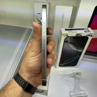 Iphone 16 pro 256 ZAA ریجستر شده باتری ۱۰۰سایکل ۱۸|موبایل|کرج, کوی امامیه|دیوار