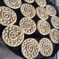 به یک همکار خانوم جهت کار در کلوچه پزی نیازمندیم