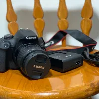 دوربین کنون مدل EOS 2000D با تمام تجهیزات