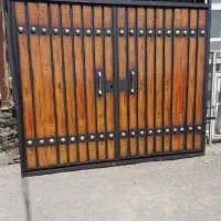 درب حیاط ویلایی در حیات در پارکینگ آماده