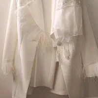 کت شلوار|لباس|میانه, |دیوار