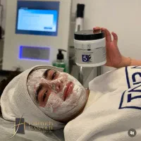 پاکسازی و فشیال تخصصی پوست