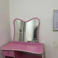 میژ باآیینه