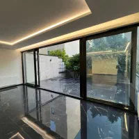 آپارتمان-3خواب-تک-واحدی-با-حیاط-اختصاصی