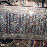 فرش کناره تمیز و سالم