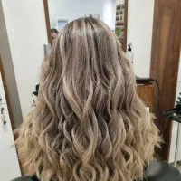 نیاز به  مدل جهت عکاسی پیج اینستاگرام