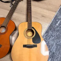 Yamaha f310 گیتار