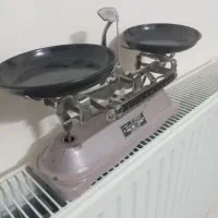 ترازو. چراغ سه فتیله. فانوس قدیمی