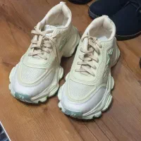 کفش|کیف، کفش، کمربند|بیرجند, |دیوار