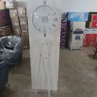 ساعت دیواری وایستاده