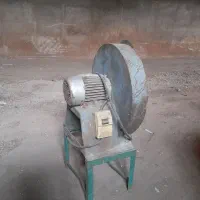 ۲ عدد علف خورد کن بزرگ و کوچک|ماشینآلات صنعتی|ویلکیج, |دیوار