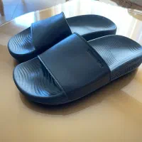دمپایی اسکیچرز