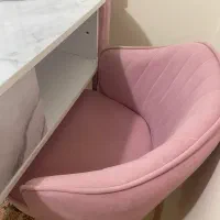 میز ناخن همراه با استند و دوعدد صندلی|آرایشگاه و سالن‌های زیبایی|اصفهان, بهارستان|دیوار