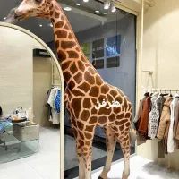 مجسمه زرافه کنارسالنی سردیس، لوستر زرافه پارامتریک|مجسمه، تندیس، ماکت|تهران, وردآورد|دیوار