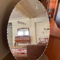 اینه بزرگ پشت مخمل
