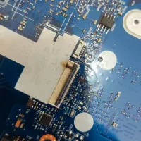 تعمیرات تخصصی لپ تاپ و کیس و مودم