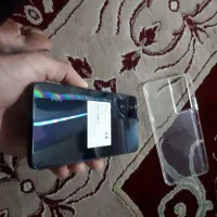 گوشی نو فقد از کارتن در اوردم